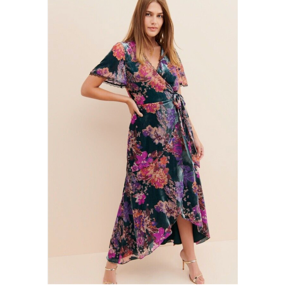 *NWT* Hard to find, Bhldn Harlyn Guest Of Honor Velvet Dress Size L- it’s GORG!
